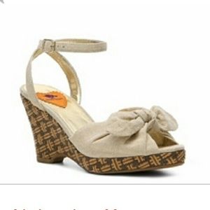 Karisma Bowtie Wedge